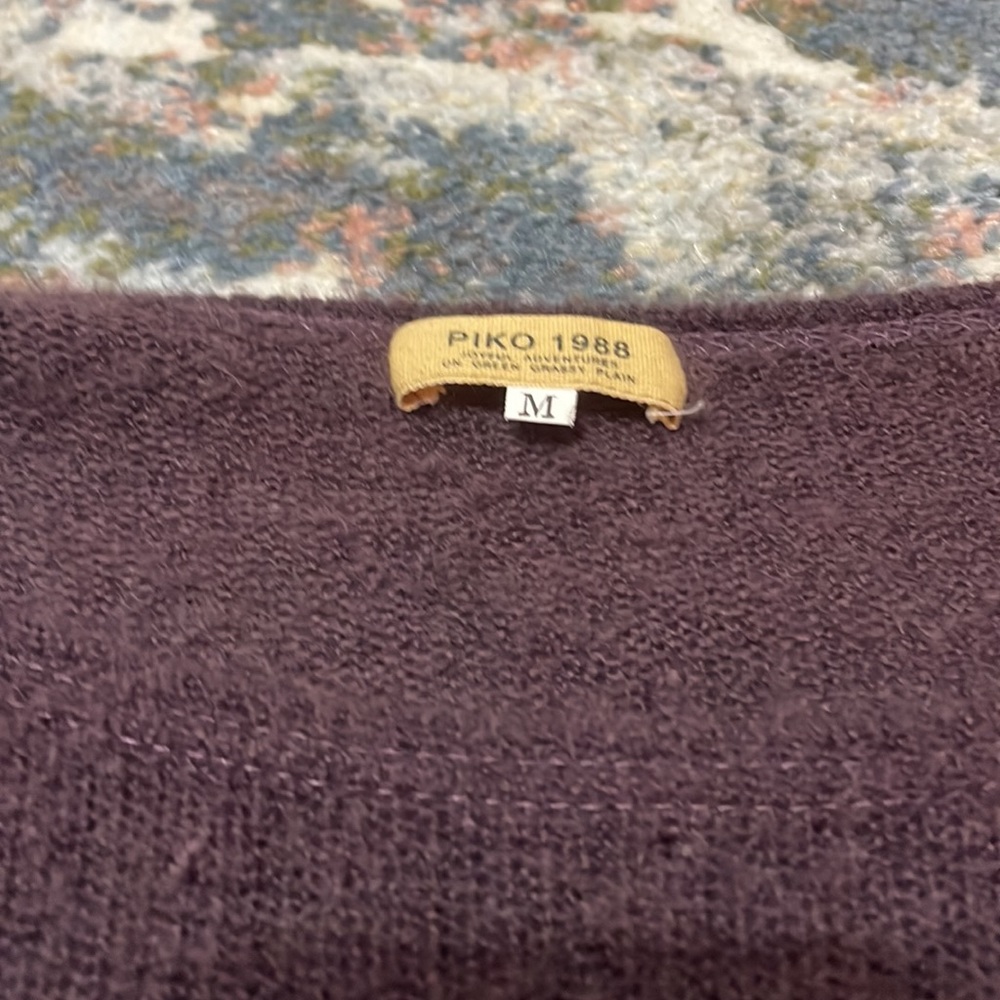 Piko Sweater - Picture 2 of 3